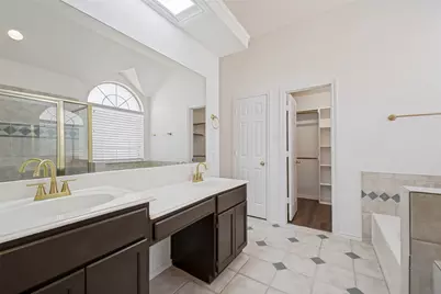 1521 Morrison Drive, Fort Worth, TX 76112 - Photo 16