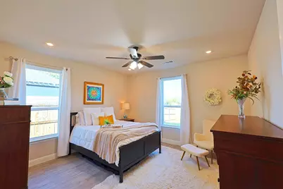 2415 Beverly Drive, Granbury, TX 76048 - Photo 16