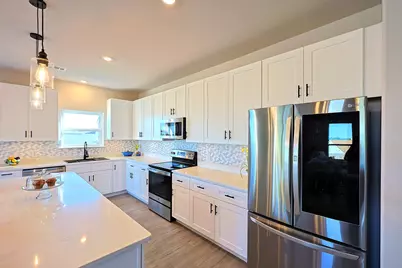 2415 Beverly Drive, Granbury, TX 76048 - Photo 6