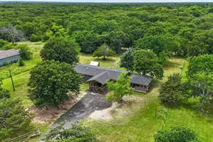 9238 Hays Cir, Quinlan, TX 75474 - Photo 2