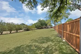 1216 N Elm St, Weatherford, TX 76086 - Photo 32