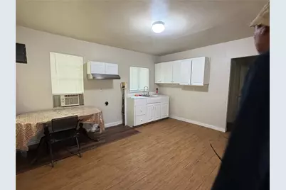 6010 Chippewa Drive, Dallas, TX 75212 - Photo 2