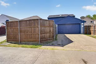 1925 Pinecrest Dr, Carrollton, TX 75010 - Photo 28