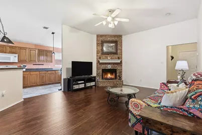 213 Sardius Boulevard, Granbury, TX 76049 - Photo 8
