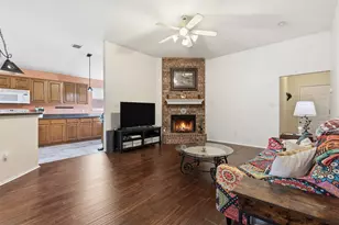 213 Sardius Blvd, Granbury, TX 76049 - Photo 8