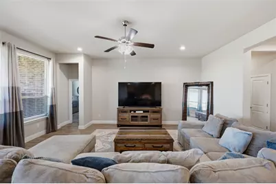 1303 Deer Hollow Drive, Arlington, TX 76002 - Photo 10