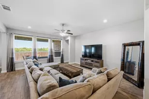 1303 Deer Hollow Dr, Arlington, TX 76002 - Photo 12