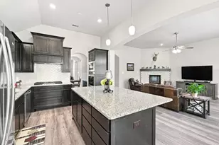 659 Cherry Bark Trl, Waxahachie, TX 75165 - Photo 8