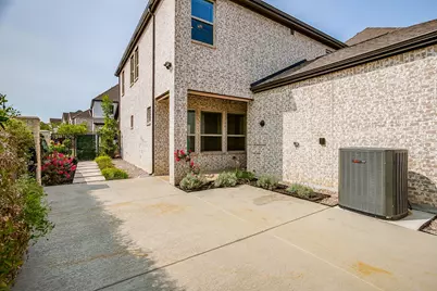 708 Pheasant Run Street, Arlington, TX 76005 - Photo 34