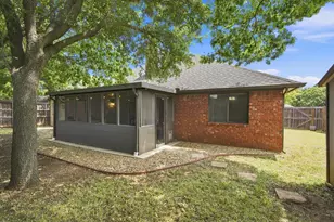 1635 S 5th St, Midlothian, TX 76065 - Photo 4