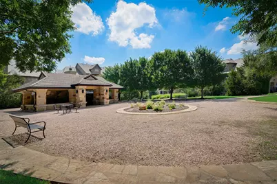 503 W Royal Lane, Irving, TX 75039 - Photo 26