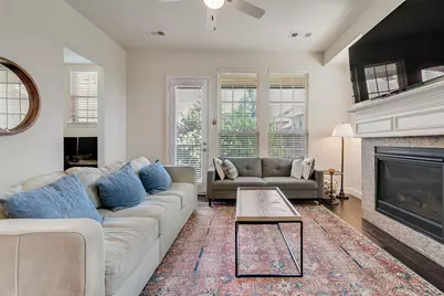 503 W Royal Lane, Irving, TX 75039 - Photo 10