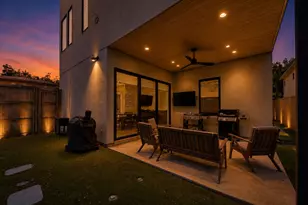 5548 Sears St, Dallas, TX 75206 - Photo 2