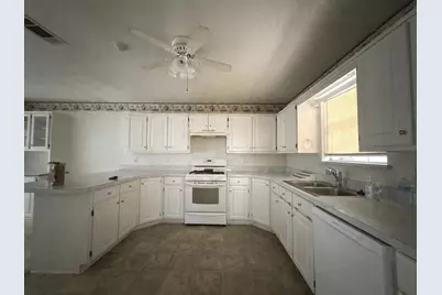 502 E College Street, Leonard, TX 75452 - Photo 2