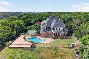 616 Redbud Ct, Cedar Hill, TX 75104 - Photo 2