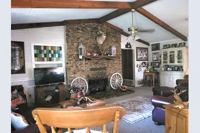 10510 U. S. Highway 82 E, Blossom, TX 75416 - Photo 6