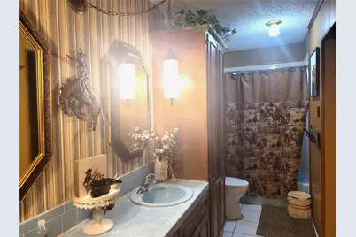 10510 U. S. Highway 82 E, Blossom, TX 75416 - Photo 12