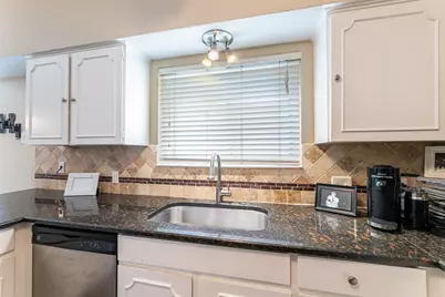 4320 Bellaire Drive S #205W, Fort Worth, TX 76109 - Photo 10
