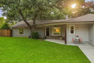 149 Redwood Dr, Highland Village, TX 75077 - Photo 2
