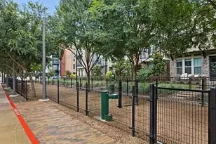1140 Manacor Ln, Dallas, TX 75212 - Photo 12