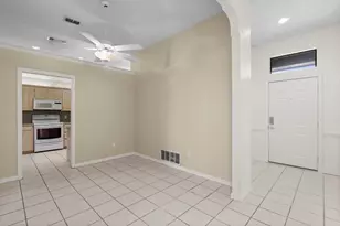 4820 Ashworth Ct, Arlington, TX 76017 - Photo 4