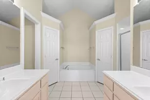 4820 Ashworth Ct, Arlington, TX 76017 - Photo 18