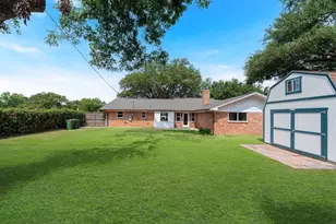 1815 Lakemont Dr, Arlington, TX 76013 - Photo 4