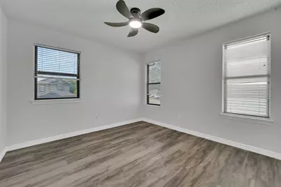 2116 Holly Hill Lane, Carrollton, TX 75007 - Photo 16