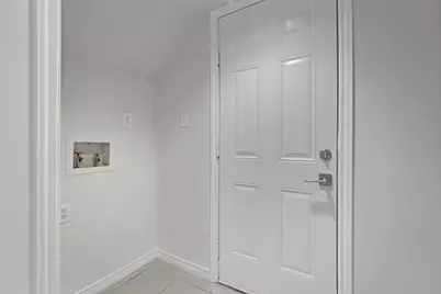 2116 Holly Hill Lane, Carrollton, TX 75007 - Photo 10