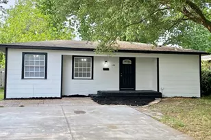 100 17th Ave N, Texas City, TX 77590 - Photo 2
