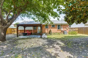 2312 Brooks St, Garland, TX 75041 - Photo 12