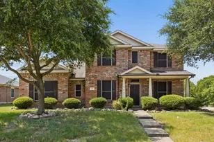 500 Golden Bell Dr, Glenn Heights, TX 75154 - Photo 1