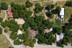 527 W Roberts St, Gorman, TX 76454 - Photo 38
