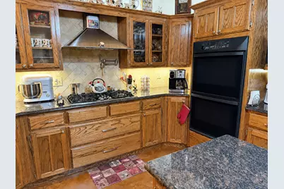527 W Roberts Street, Gorman, TX 76454 - Photo 10