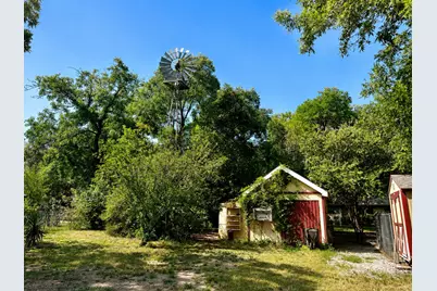 527 W Roberts Street, Gorman, TX 76454 - Photo 34