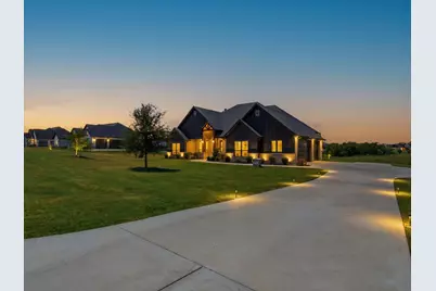1115 Pioneer Crossing, Weatherford, TX 76088 - Photo 2