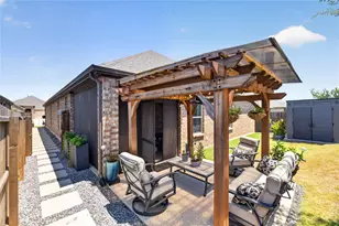 10228 Fountain Gate St, Aubrey, TX 76227 - Photo 32