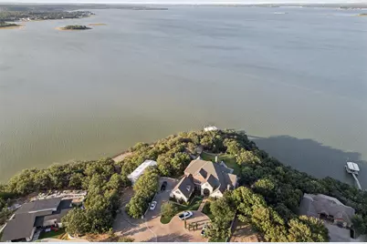 826 Cimmarron Bay Drive, Runaway Bay, TX 76426 - Photo 38