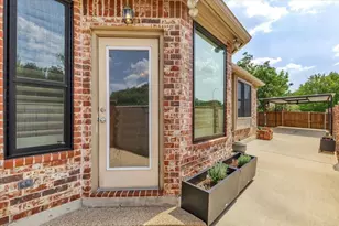 2105 Norwood Ln, Arlington, TX 76013 - Photo 32