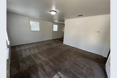 208 E First Street, Quinlan, TX 75474 - Photo 2