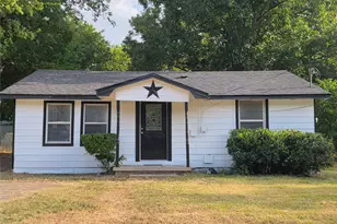 208 E 1st St, Quinlan, TX 75474 - Photo 1