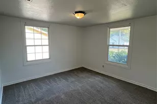 208 E 1st St, Quinlan, TX 75474 - Photo 4