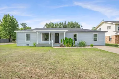 504 E Pennsylvania Avenue, Van, TX 75790 - Photo 2