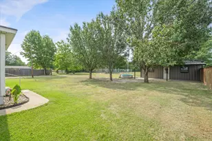 504 E Pennsylvania Ave, Van, TX 75790 - Photo 26