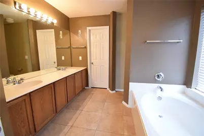 1006 Abigail Drive, Arlington, TX 76002 - Photo 10