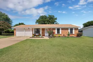 825 E Prairie View Rd, Crowley, TX 76036 - Photo 1