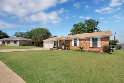 825 E Prairie View Road, Crowley, TX 76036 - Photo 22