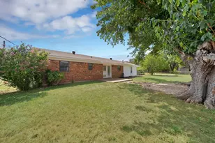 825 E Prairie View Rd, Crowley, TX 76036 - Photo 28