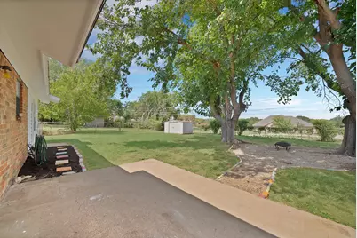 825 E Prairie View Road, Crowley, TX 76036 - Photo 4