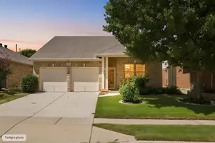 4641 Prickly Pear Dr, Fort Worth, TX 76244 - Photo 2